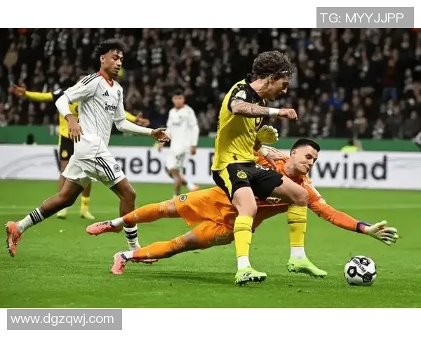 德甲精彩对决多特蒙德3-0战胜巴黎圣日耳曼引发争议判罚热议