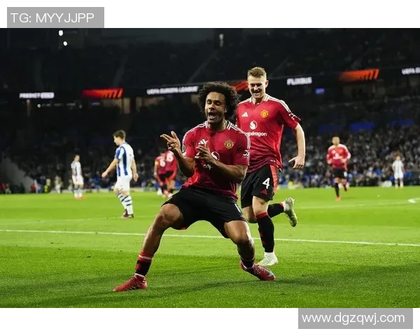 欧联杯精彩对决曼联与多特蒙德战成平局帽子戏法引发全场热潮