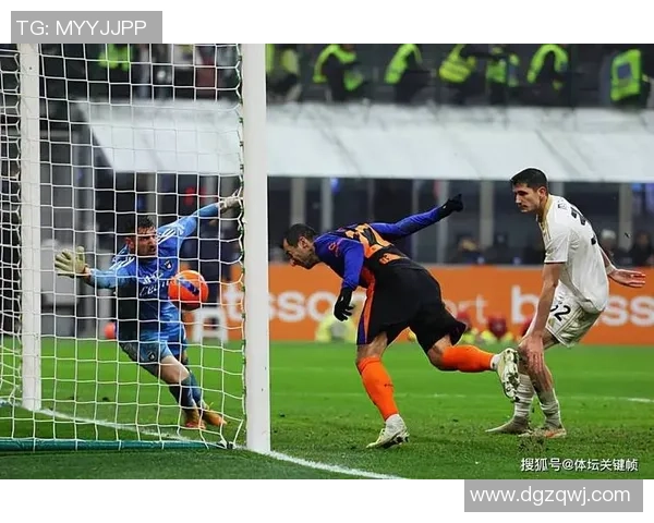 热刺逆转国米上演惊天大逆转乌龙球成比赛转折点引发全场狂欢